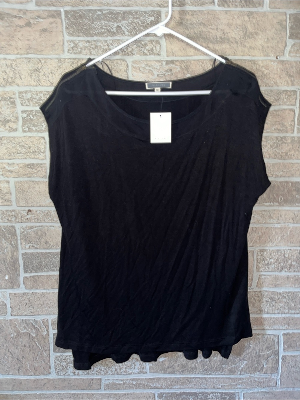 Pleione Black Scoop Neck Cap Sleeve Tank
